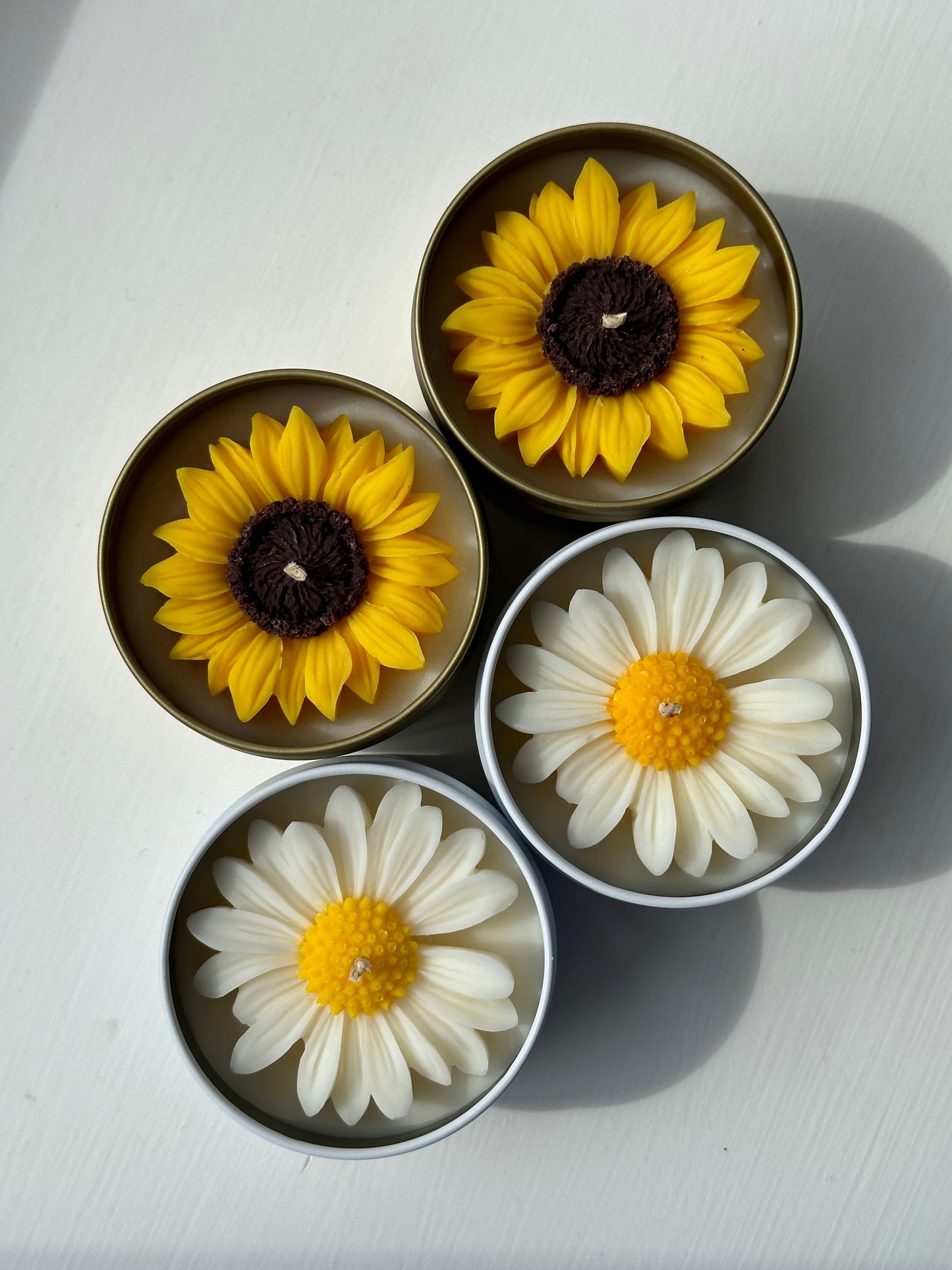 Sunflower candle | 100ml | golden tin