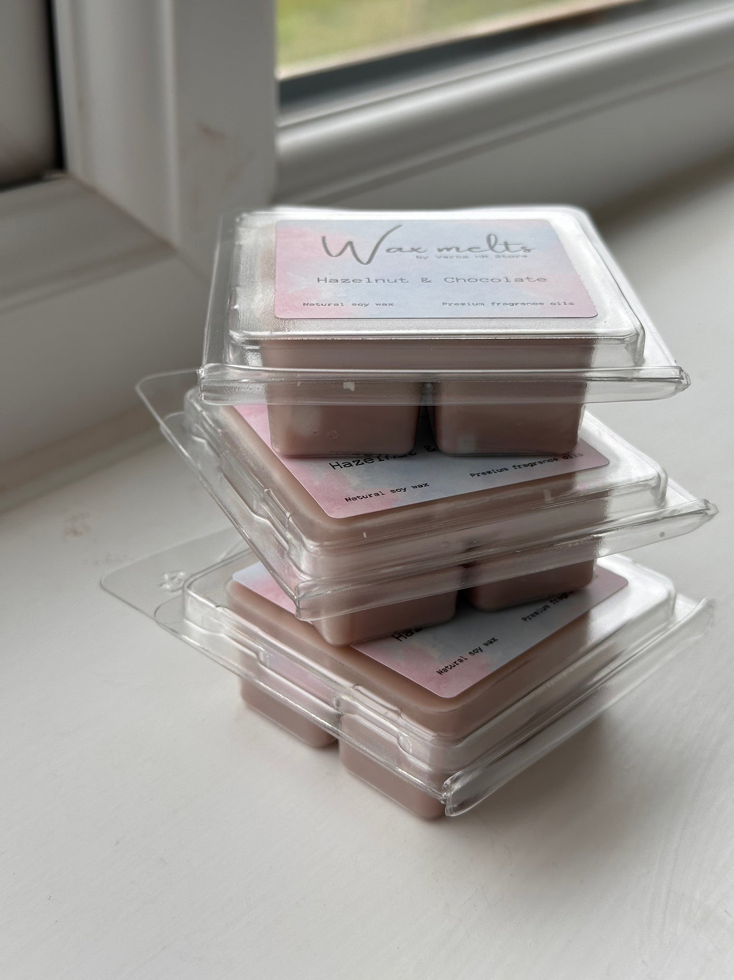 Wax melts in clamshell