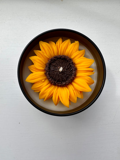 Sunflower candle | 100ml | black tin