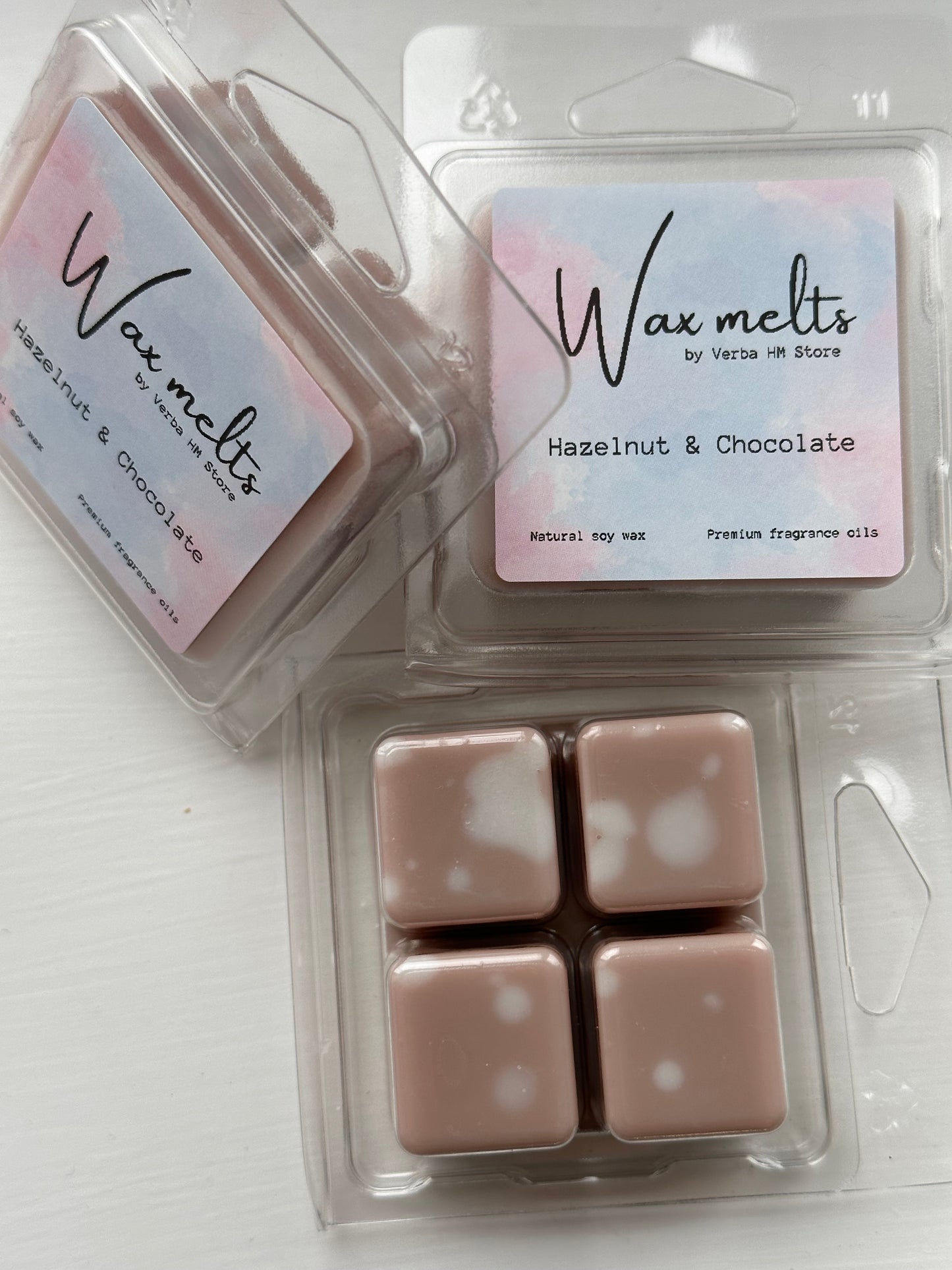 Wax melts in clamshell